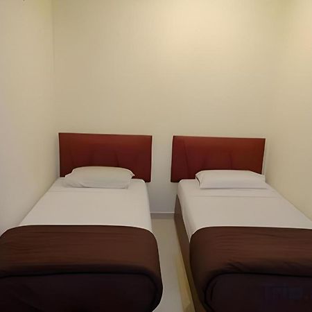 Sea Front Hotel Порт-Диксон Экстерьер фото