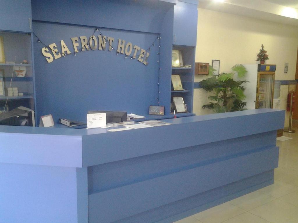 Sea Front Hotel Порт-Диксон Экстерьер фото