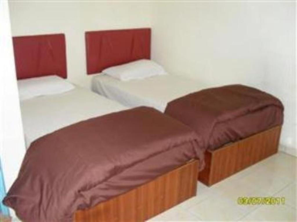 Sea Front Hotel Порт-Диксон Экстерьер фото