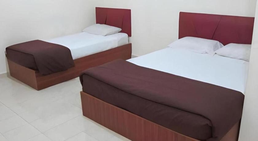 Sea Front Hotel Порт-Диксон Экстерьер фото