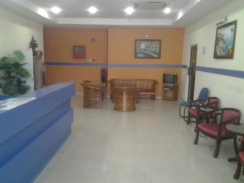 Sea Front Hotel Порт-Диксон Экстерьер фото